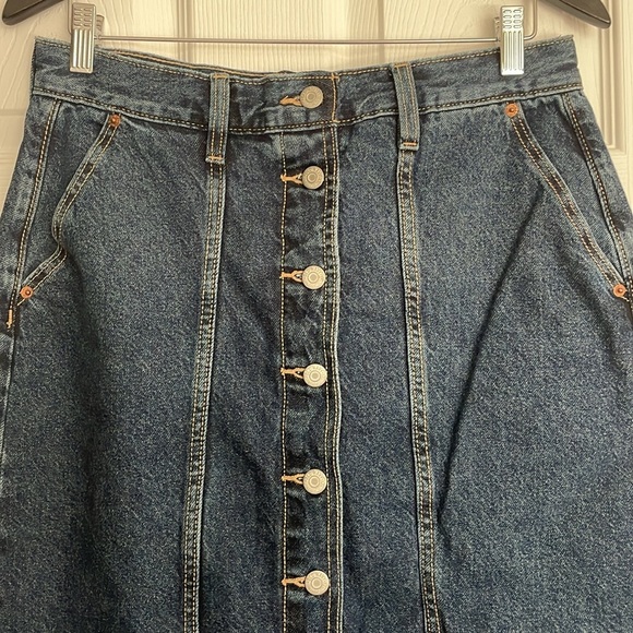 Old Navy High Rise Denim Midi Skirt Fall 2024 - Picture 3 of 5